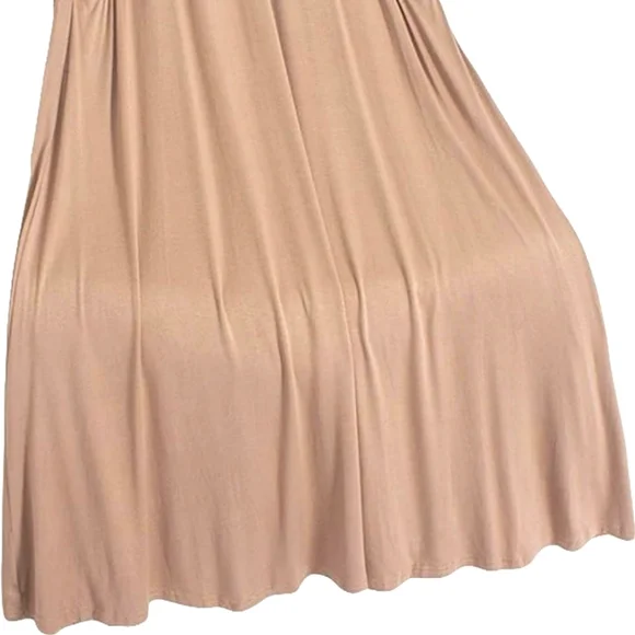 DRESSPOT-BEAUTIFUL FLOWY MAXI SKIRT - Picture 2 of 3